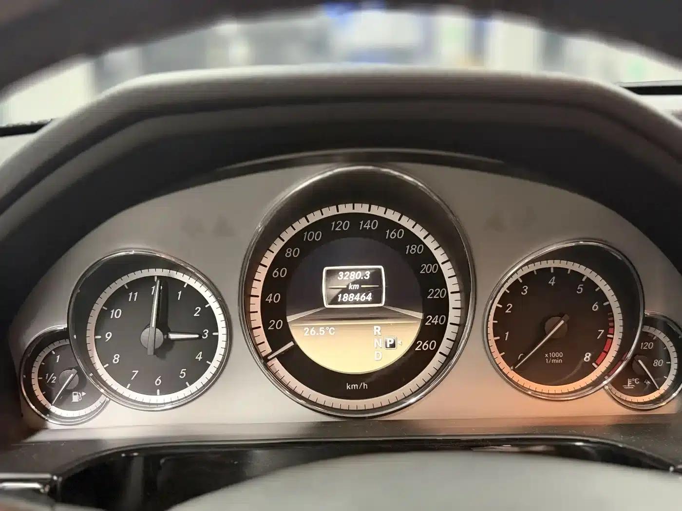 Mercedes-Benz E-Class 2012 E 260 L CGI Fashion Edition — миниатюра 15