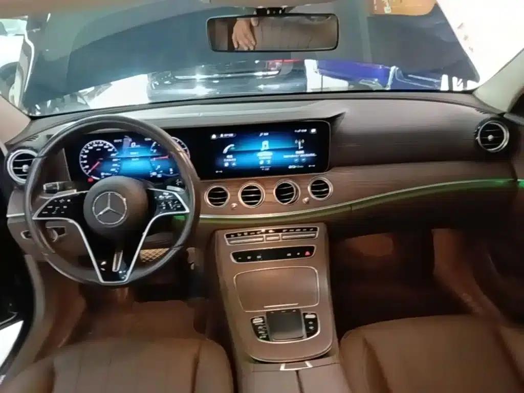 Mercedes-Benz E-Class 2021 Facelift E 300 L Luxury — миниатюра 10