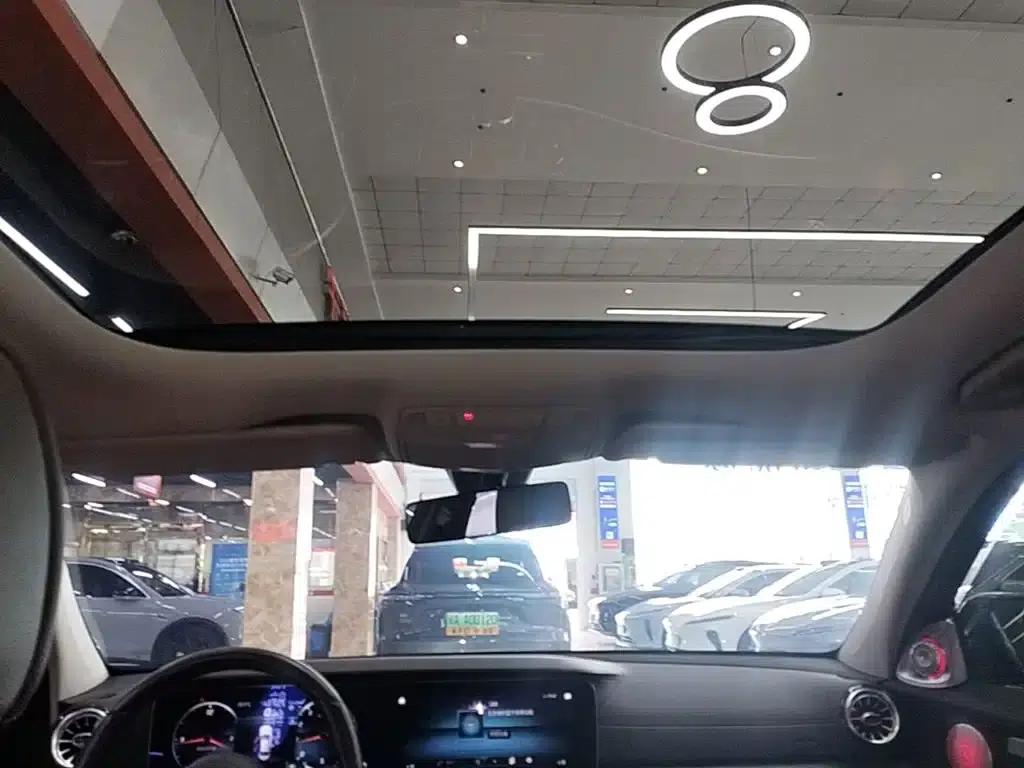 Mercedes-Benz E-Class 2022 Facelift III E 300 L Fashion Model — миниатюра 18