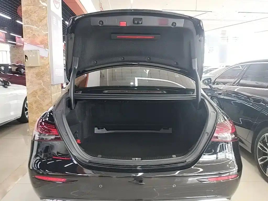Mercedes-Benz E-Class 2022 Facelift III E 300 L Fashion Model — миниатюра 19