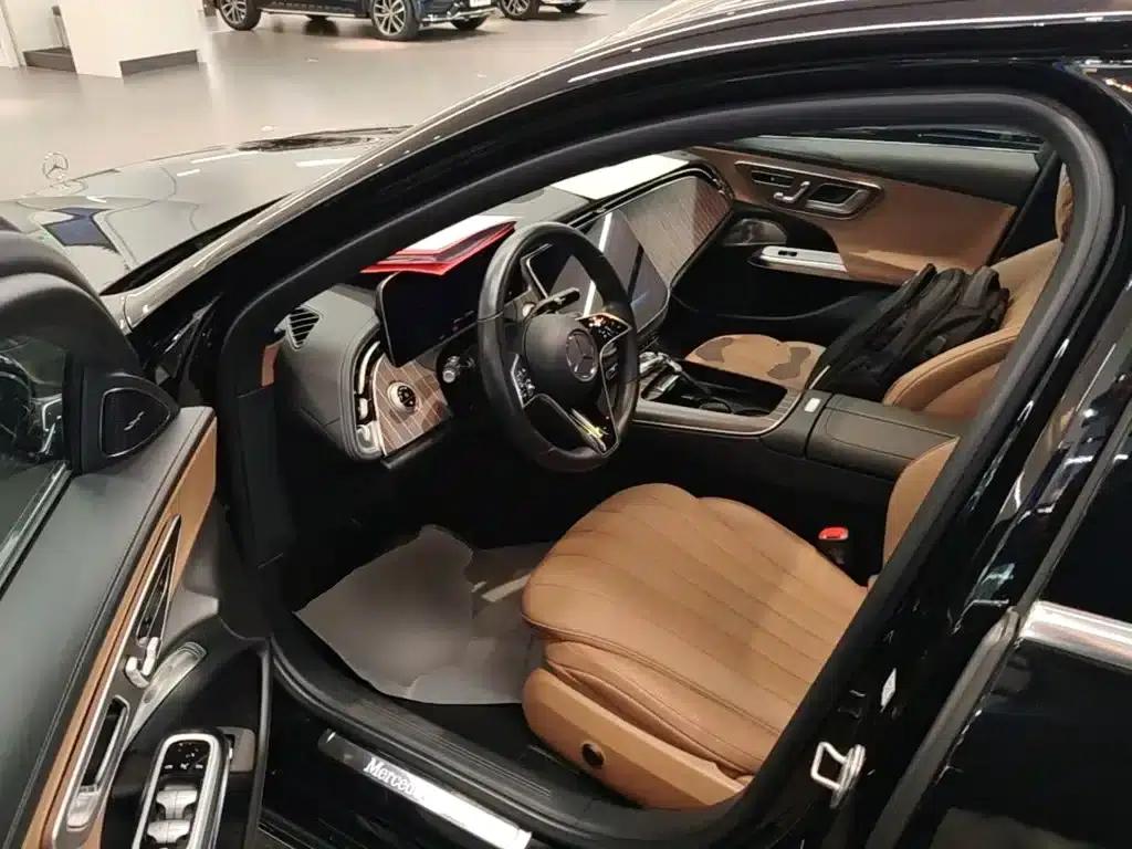 Mercedes-Benz E-Class 2024 E 300 L Fashion Edition — миниатюра 23