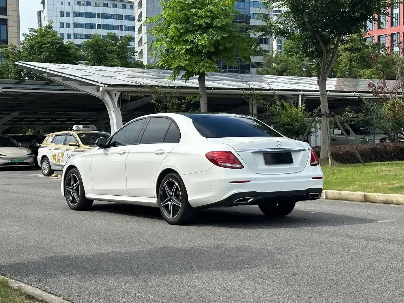 Mercedes-Benz E-Class (Imported) 2020 E 260 Sport Edition — миниатюра 6
