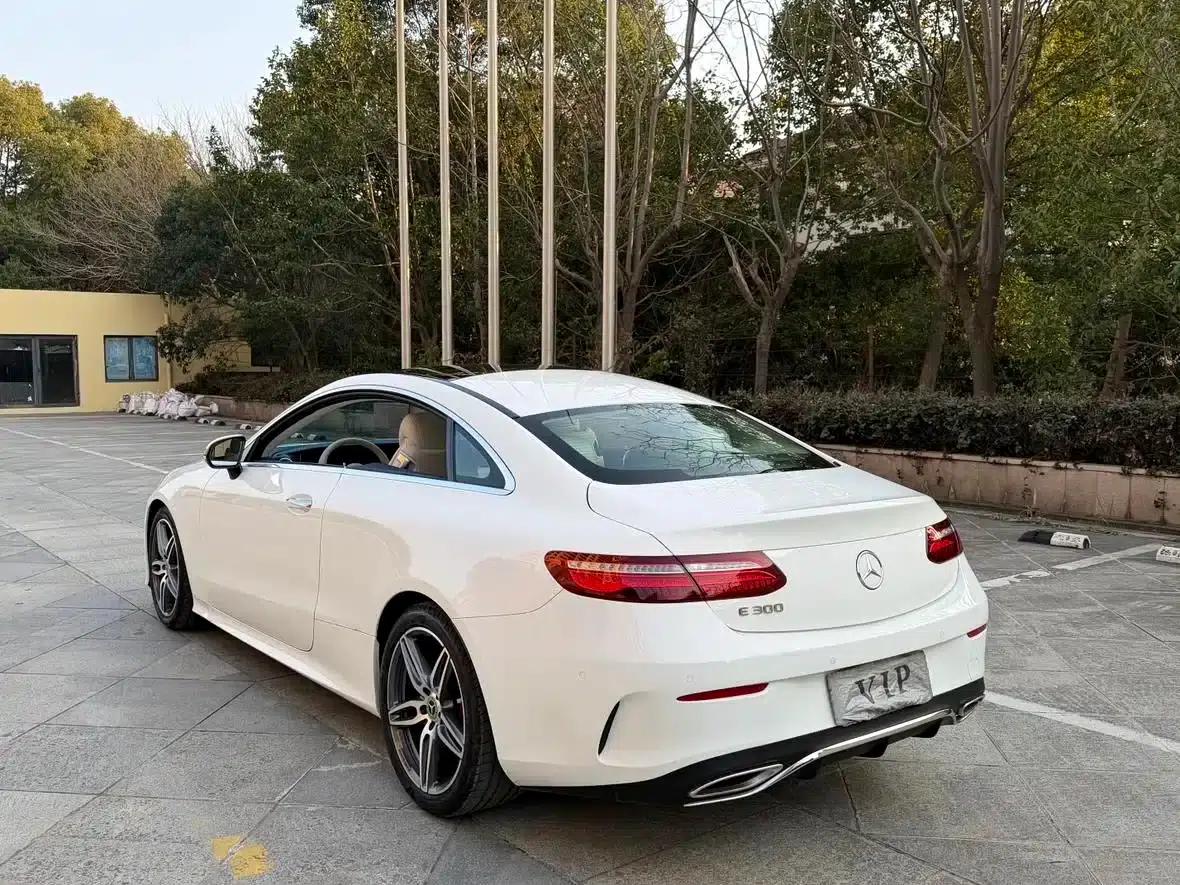 Imported Mercedes-Benz E-Class 2019 E 200 Coupe — миниатюра 14