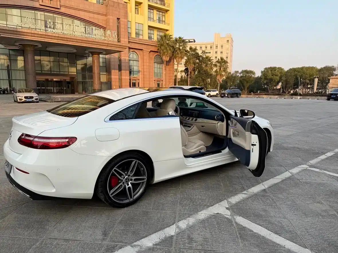 Imported Mercedes-Benz E-Class 2019 E 200 Coupe — миниатюра 4