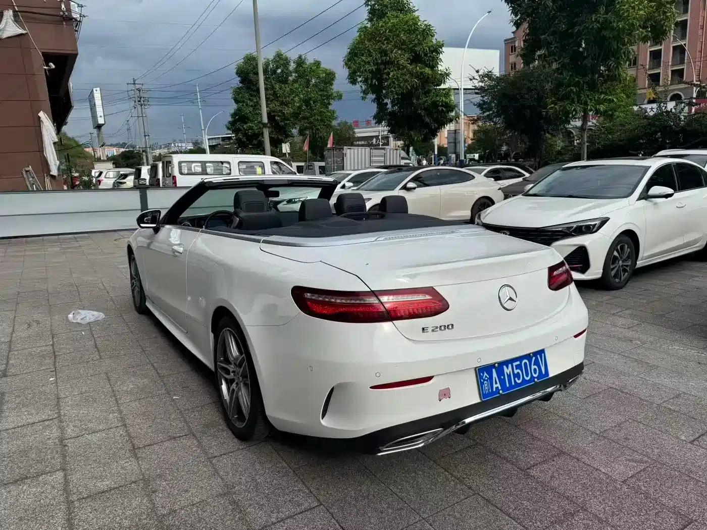 Imported Mercedes-Benz E-Class 2018 E 200 Convertible Coupe — миниатюра 9