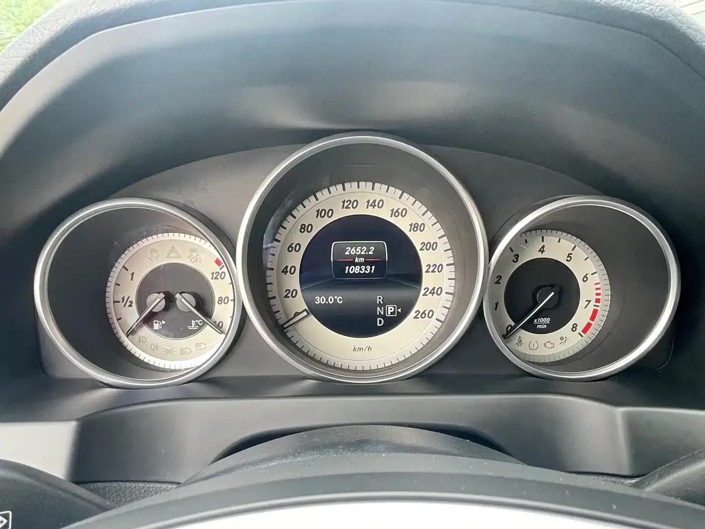 Imported 2014 Mercedes-Benz E-Class E 200 Coupe — миниатюра 13