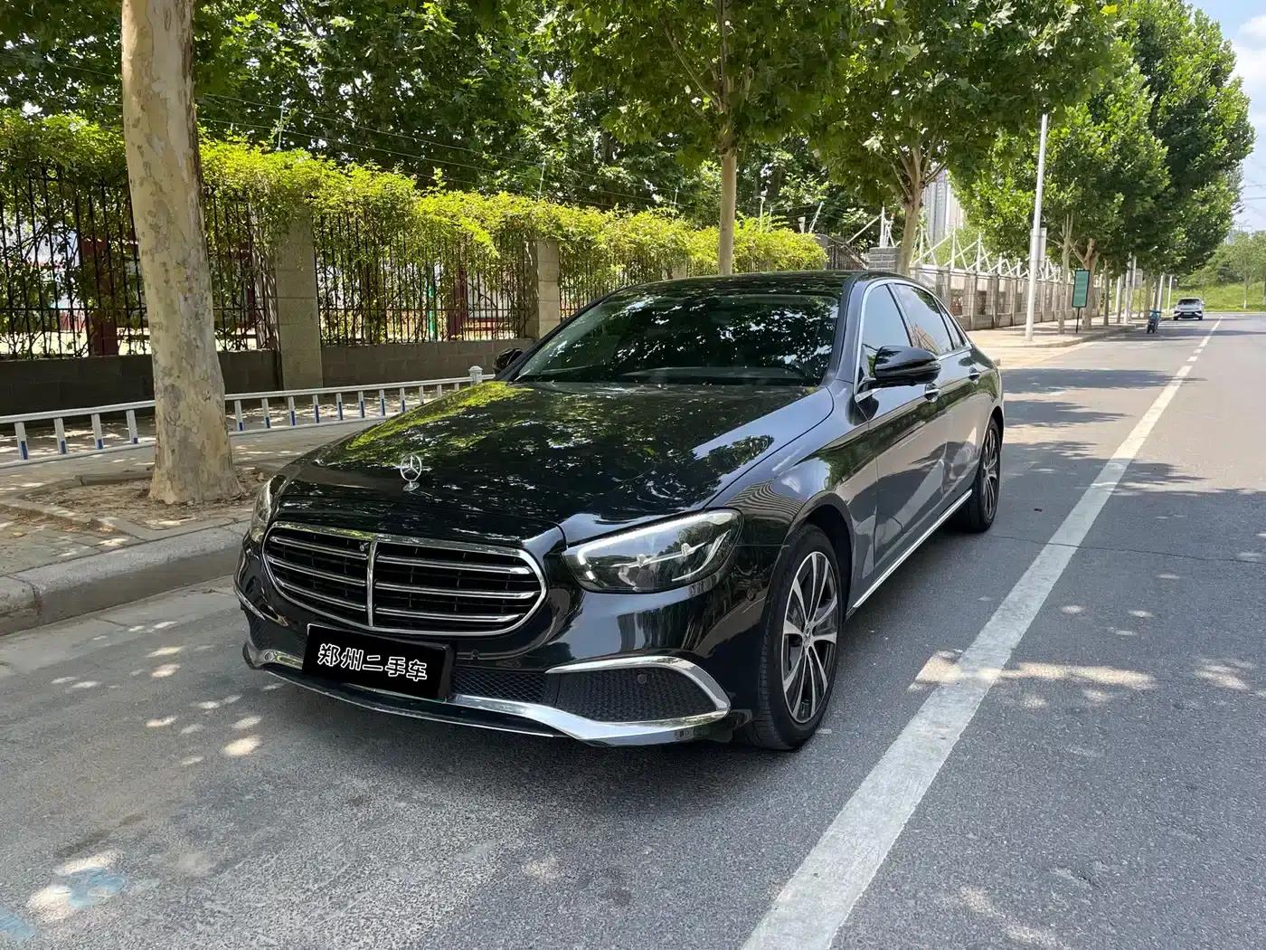 Mercedes-Benz E-Class PHEV 2023 E 350 e L Plug-in Hybrid Sedan — миниатюра 1