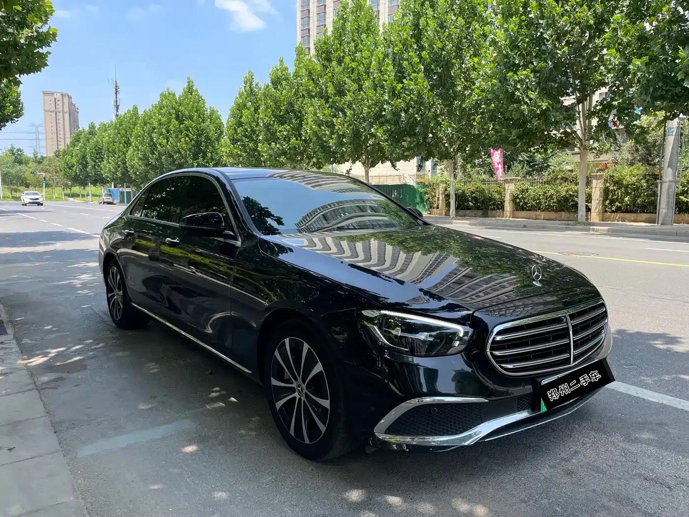 Mercedes-Benz E-Class PHEV 2023 E 350 e L Plug-in Hybrid Sedan — миниатюра 3