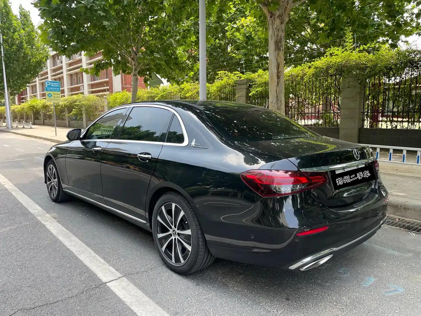 Mercedes-Benz E-Class PHEV 2023 E 350 e L Plug-in Hybrid Sedan — миниатюра 7