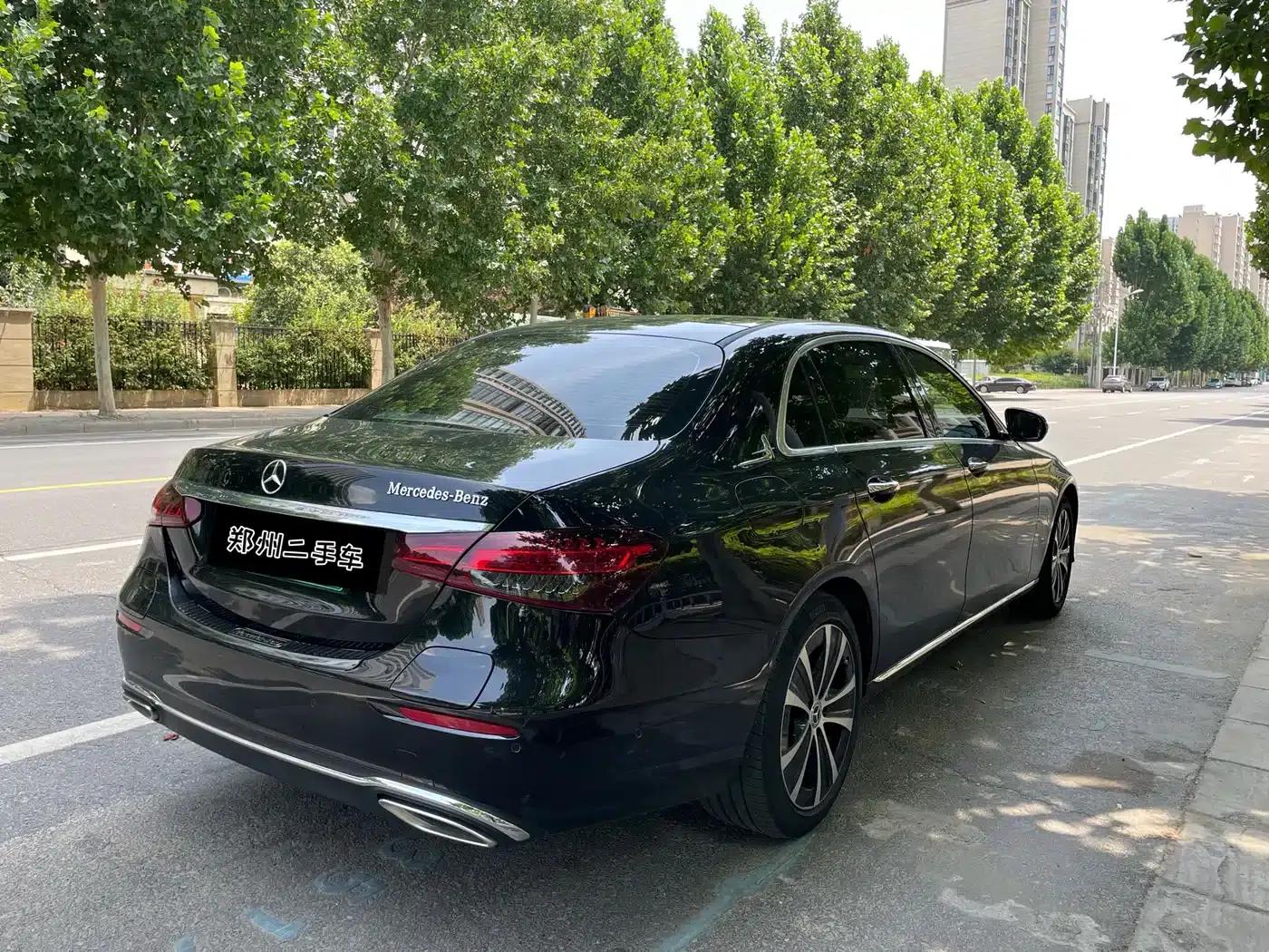 Mercedes-Benz E-Class PHEV 2023 E 350 e L Plug-in Hybrid Sedan — миниатюра 9