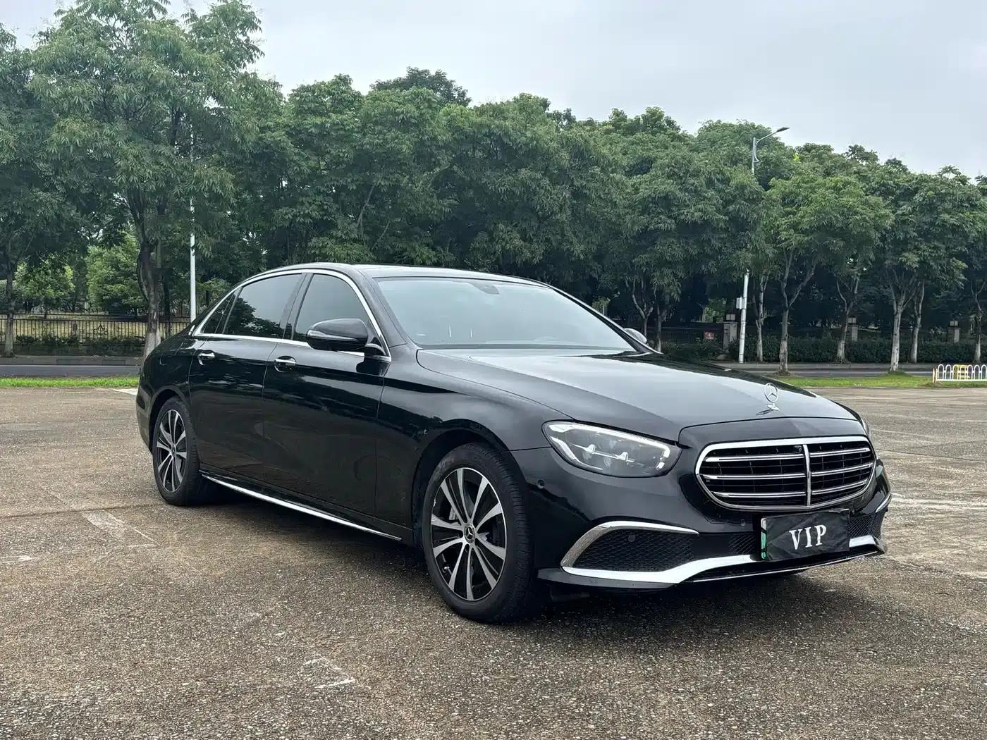 Mercedes-Benz E-Class PHEV 2023 E 350 e L Plug-in Hybrid Sedan — миниатюра 3