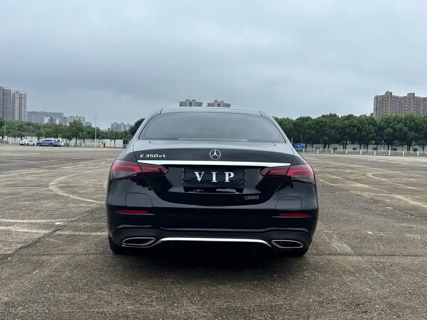 Mercedes-Benz E-Class PHEV 2023 E 350 e L Plug-in Hybrid Sedan — миниатюра 6