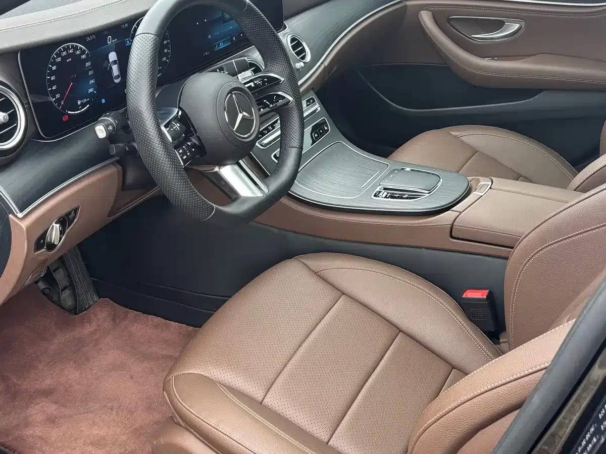 Mercedes-Benz E-Class PHEV 2023 E 350 e L Plug-in Hybrid Sedan — миниатюра 8