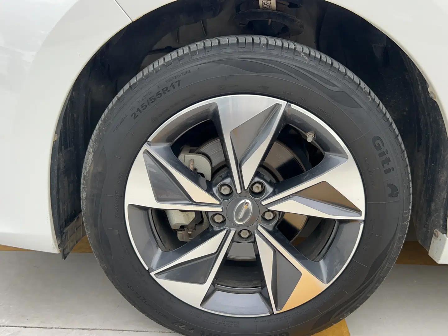 GAC Trumpchi M6 2023 PRO 270T DCT Luxury Edition — миниатюра 13