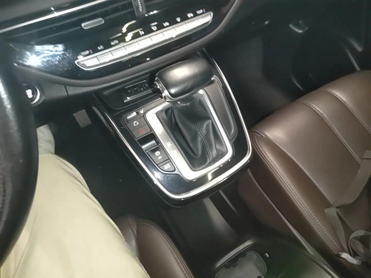 GAC Trumpchi M6 2019 270T DCT Luxury Edition (7-seater) China VI — миниатюра 21