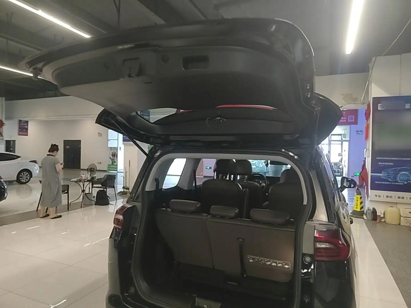 GAC Trumpchi M6 2019 270T DCT Luxury Edition (7-seater) China VI — миниатюра 27