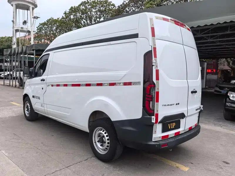 Ford Transit 2023 V362 2.0T Diesel Manual Van, 3 Seats, Central Axle, Central Roof, China VI Emission Standard — миниатюра 3
