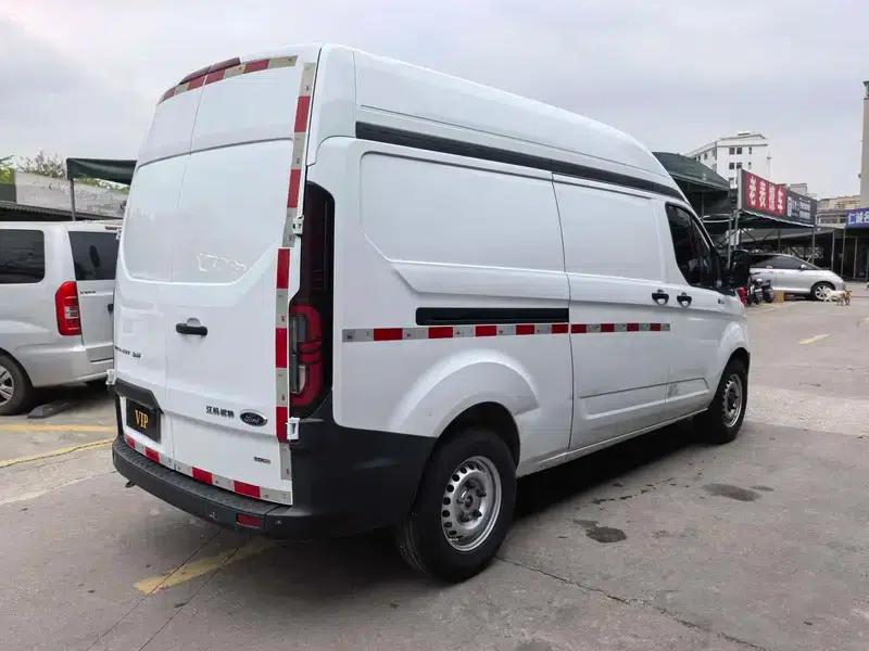 Ford Transit 2023 V362 2.0T Diesel Manual Van, 3 Seats, Central Axle, Central Roof, China VI Emission Standard — миниатюра 4