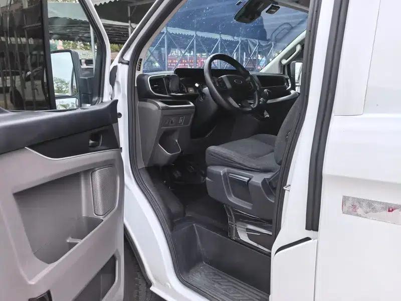 Ford Transit 2023 V362 2.0T Diesel Manual Van, 3 Seats, Central Axle, Central Roof, China VI Emission Standard — миниатюра 8