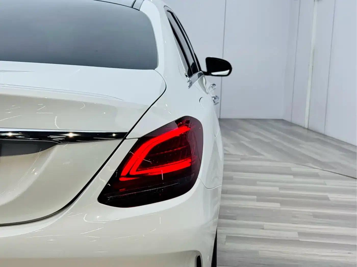 2020 Mercedes-Benz C-Class C 260 L Sport Edition — миниатюра 28