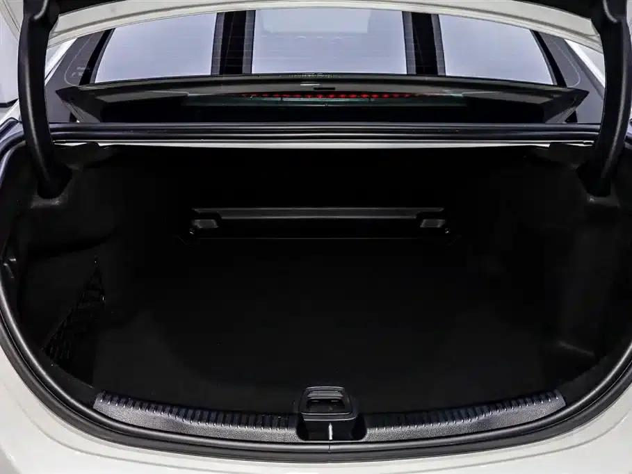Mercedes-Benz C-Class 2023 Facelift C 260 L Sport Edition — миниатюра 6