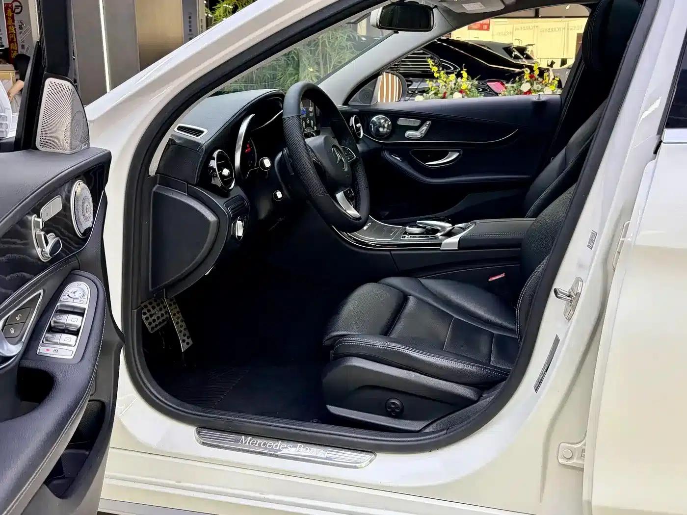 2016 Mercedes-Benz C-Class C 200 L Sport — миниатюра 16