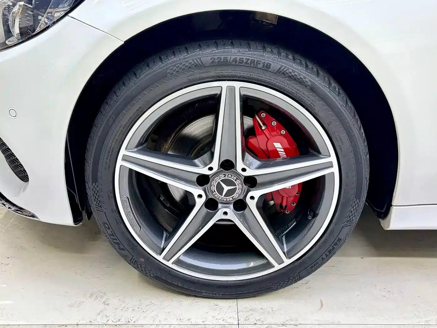2016 Mercedes-Benz C-Class C 200 L Sport — миниатюра 5