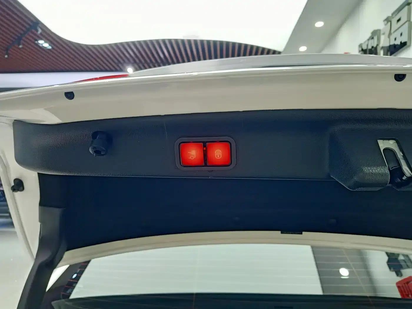 Mercedes-Benz C-Class 2025 Facelift C 260 L Sport Edition — миниатюра 23