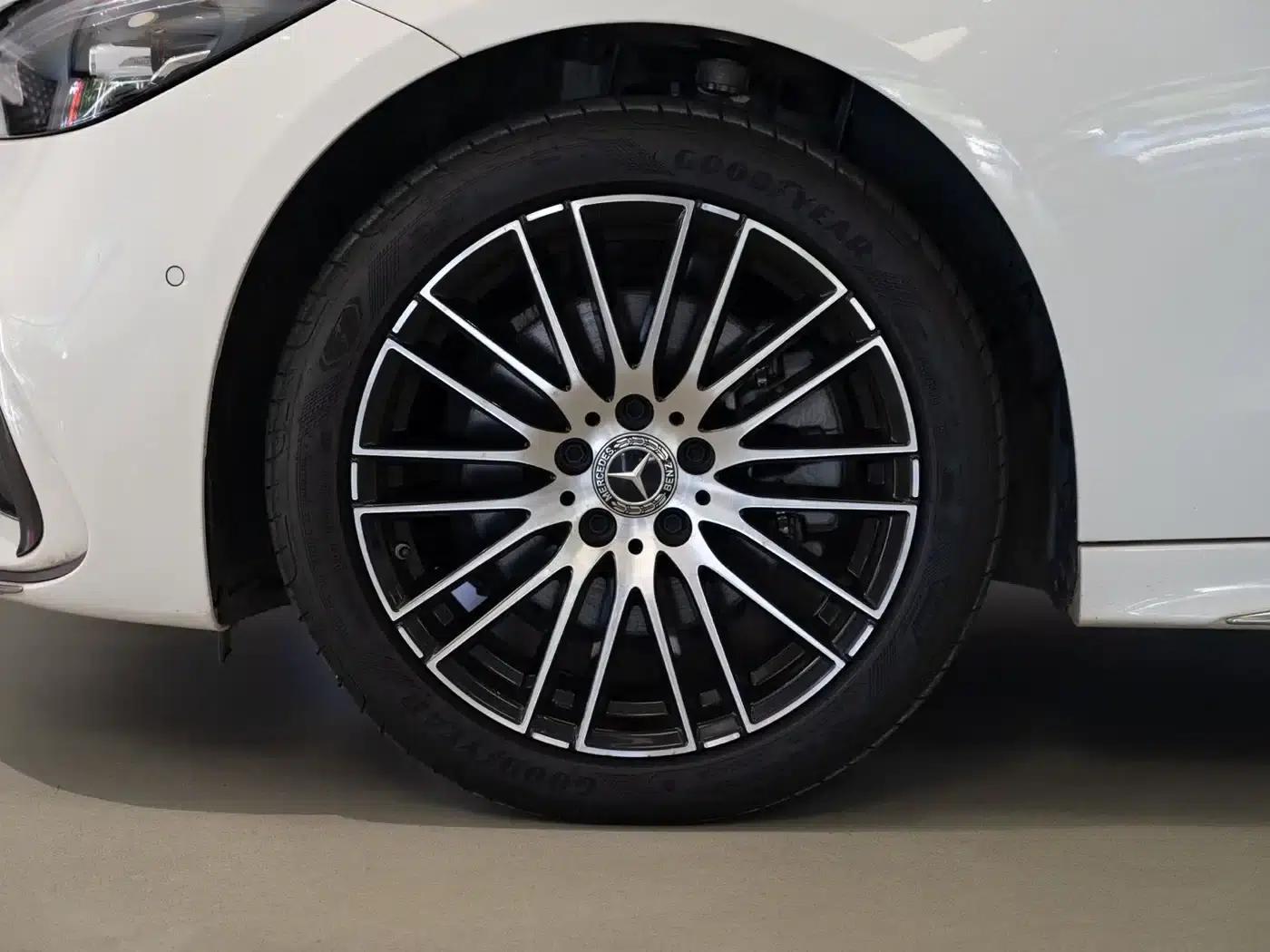 2023 Mercedes-Benz C-Class C 200 L Sport Edition — миниатюра 11