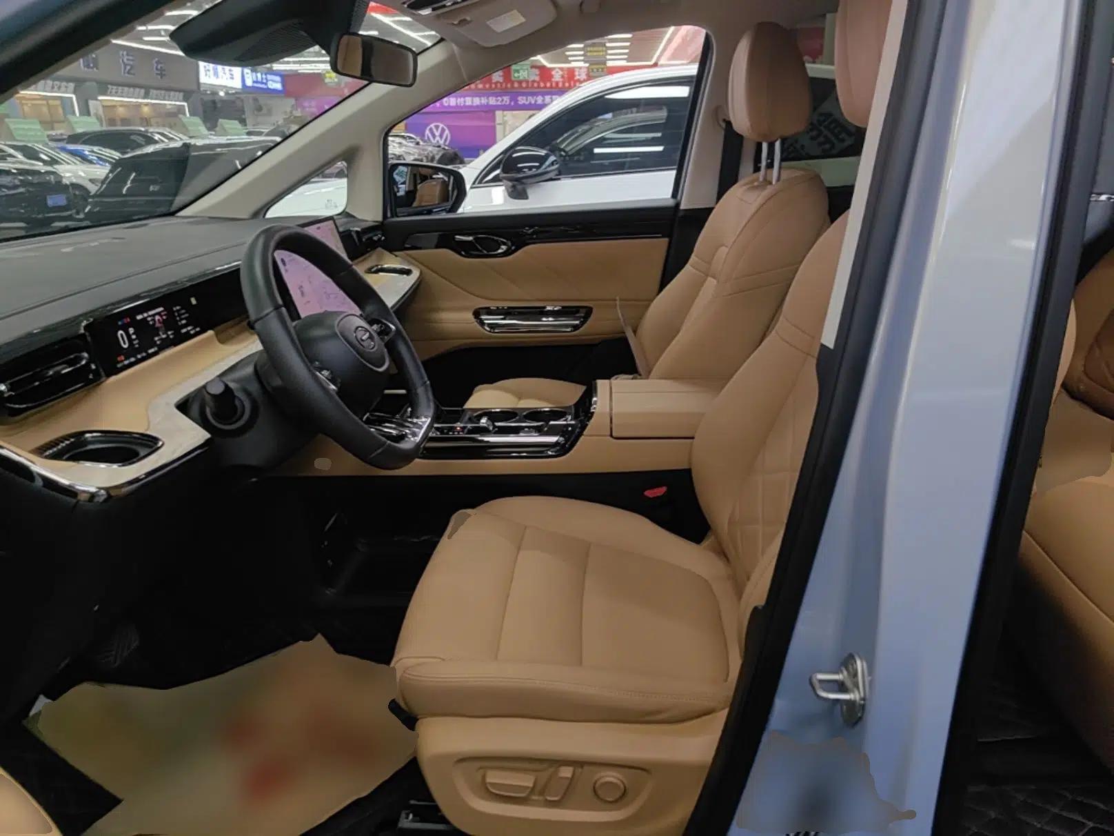 GAC Trumpchi E8 New Energy 2024 150km MAX+ — миниатюра 17