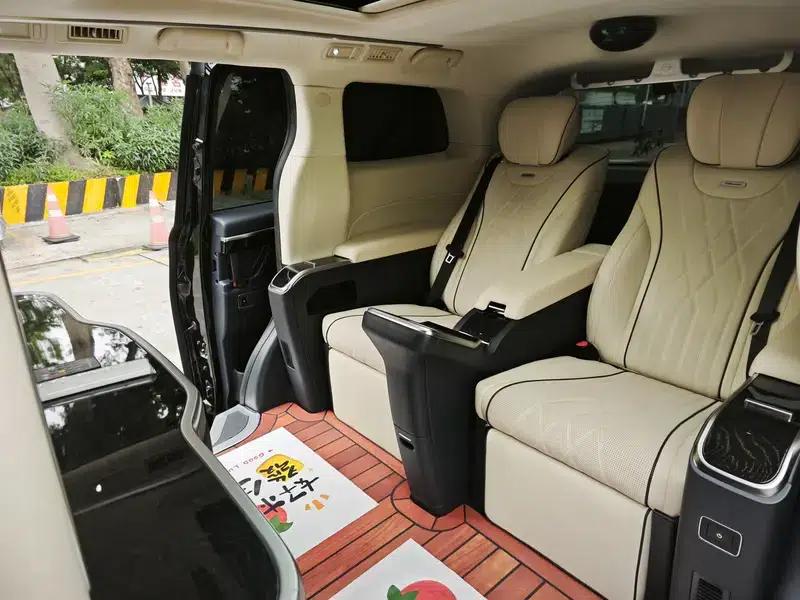 Trumpchi M8 2021 Master Series 390T Four-Seat Royal Edition — миниатюра 17
