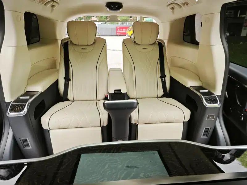 Trumpchi M8 2021 Master Series 390T Four-Seat Royal Edition — миниатюра 18