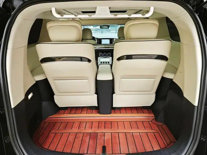 Trumpchi M8 2021 Master Series 390T Four-Seat Royal Edition — миниатюра 20