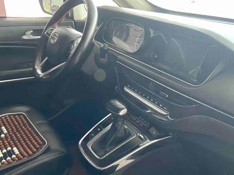 Trumpchi M6 2019 270T Automatic Premium Edition 7-seater National V Emission Standard — миниатюра 11