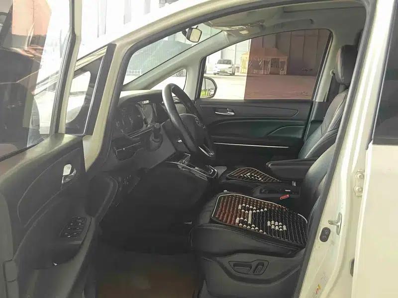 Trumpchi M6 2019 270T Automatic Premium Edition 7-seater National V Emission Standard — миниатюра 16