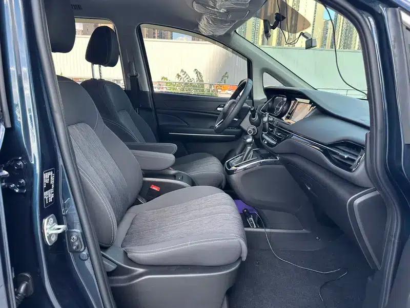 Trumpchi M6 2021 270T Automatic Elite Edition 7-seater — миниатюра 17