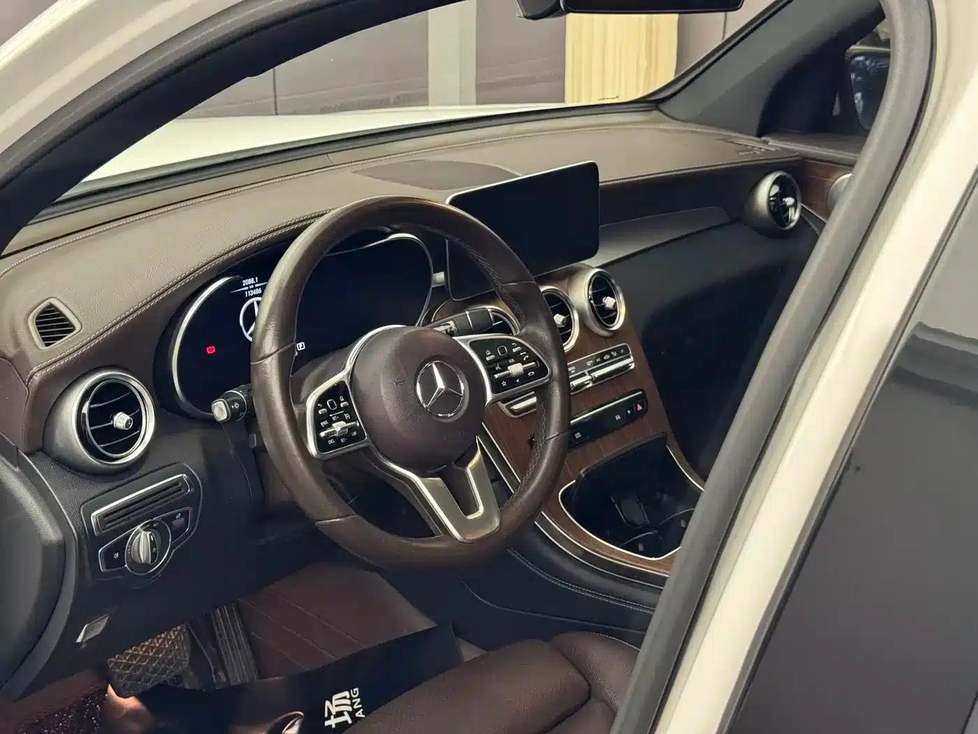 2020 Mercedes-Benz GLC 300 L 4MATIC Luxury — миниатюра 4