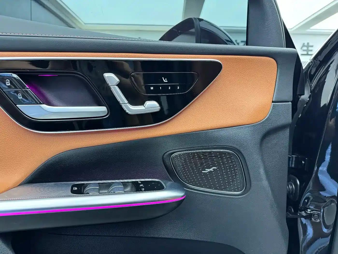 2025 Mercedes-Benz GLC 300 L 4MATIC Dynamic 5-seater — миниатюра 11