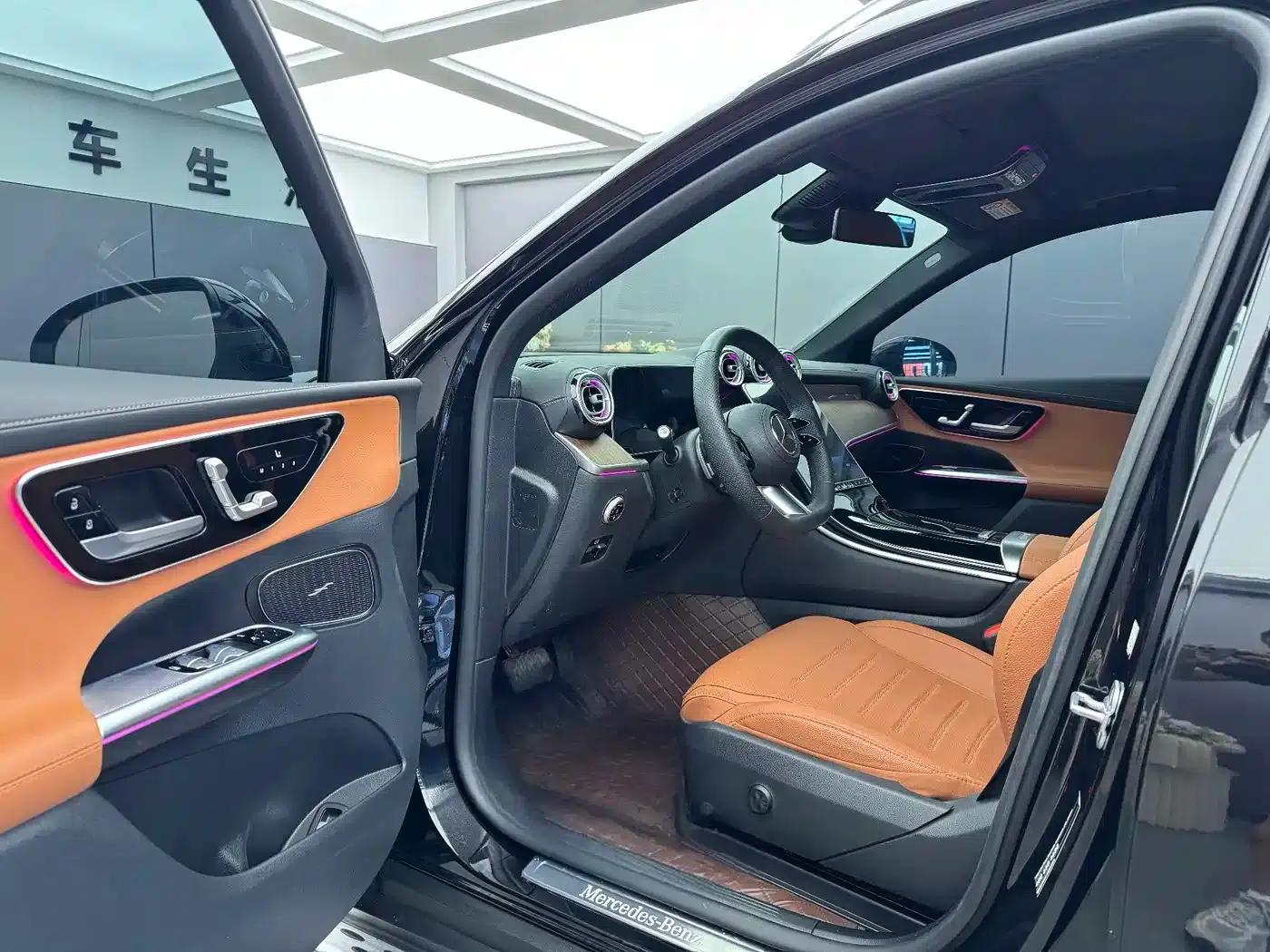 2025 Mercedes-Benz GLC 300 L 4MATIC Dynamic 5-seater — миниатюра 4