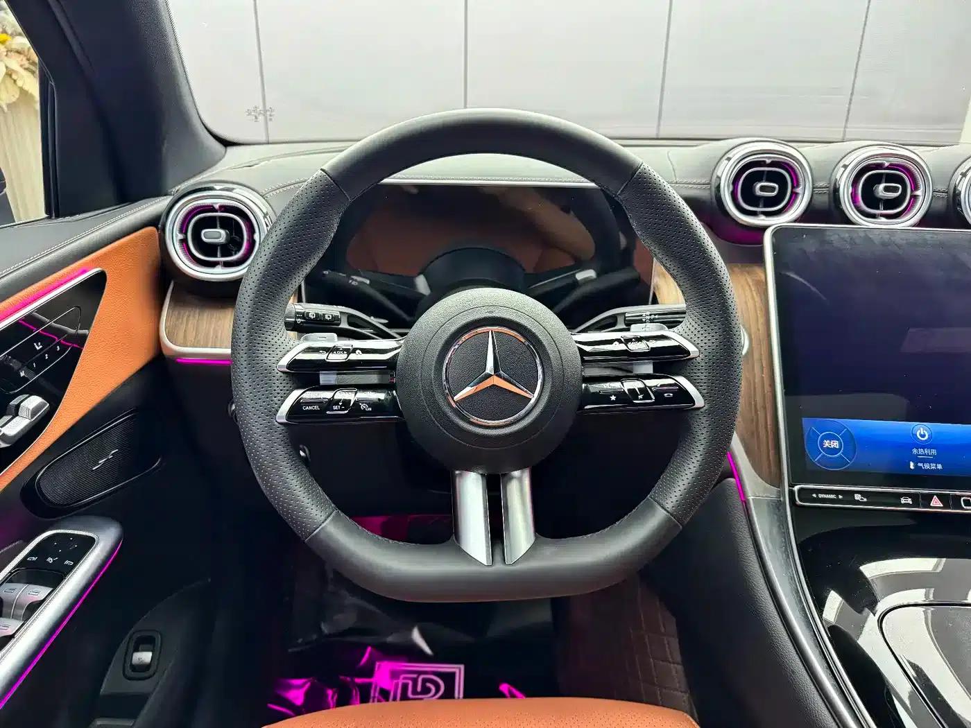 2025 Mercedes-Benz GLC 300 L 4MATIC Dynamic 5-seater — миниатюра 5