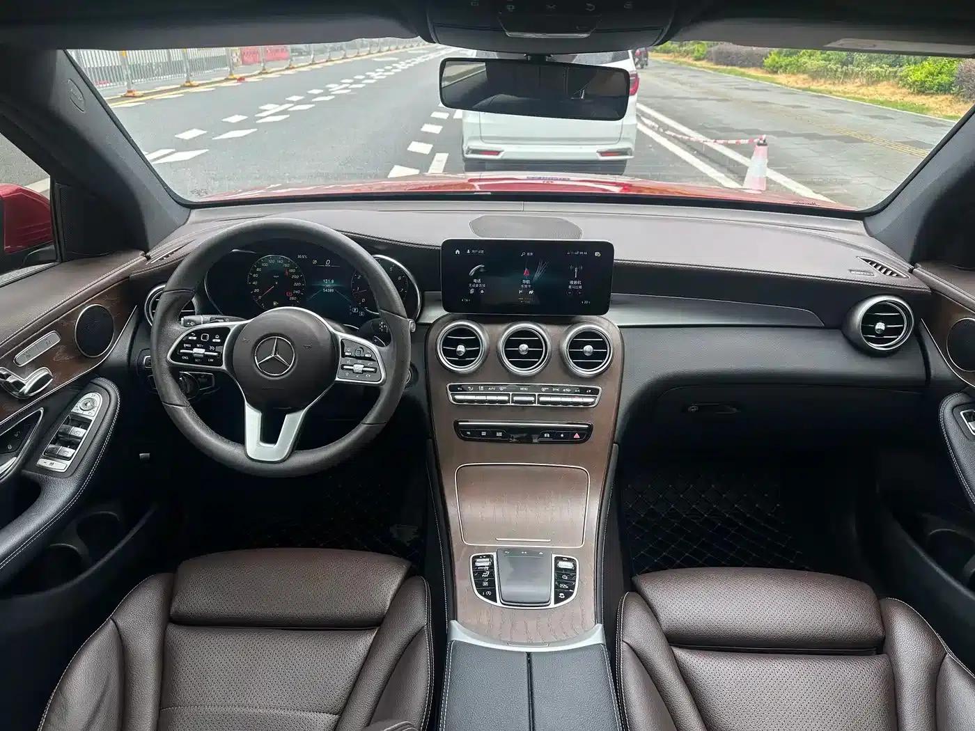 2020 Mercedes-Benz GLC Facelift: GLC 260 L 4MATIC Luxury — миниатюра 16