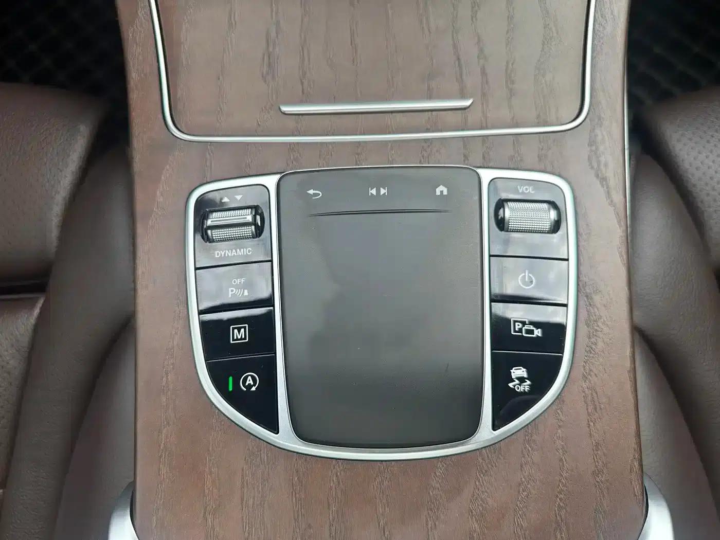 2020 Mercedes-Benz GLC Facelift: GLC 260 L 4MATIC Luxury — миниатюра 24