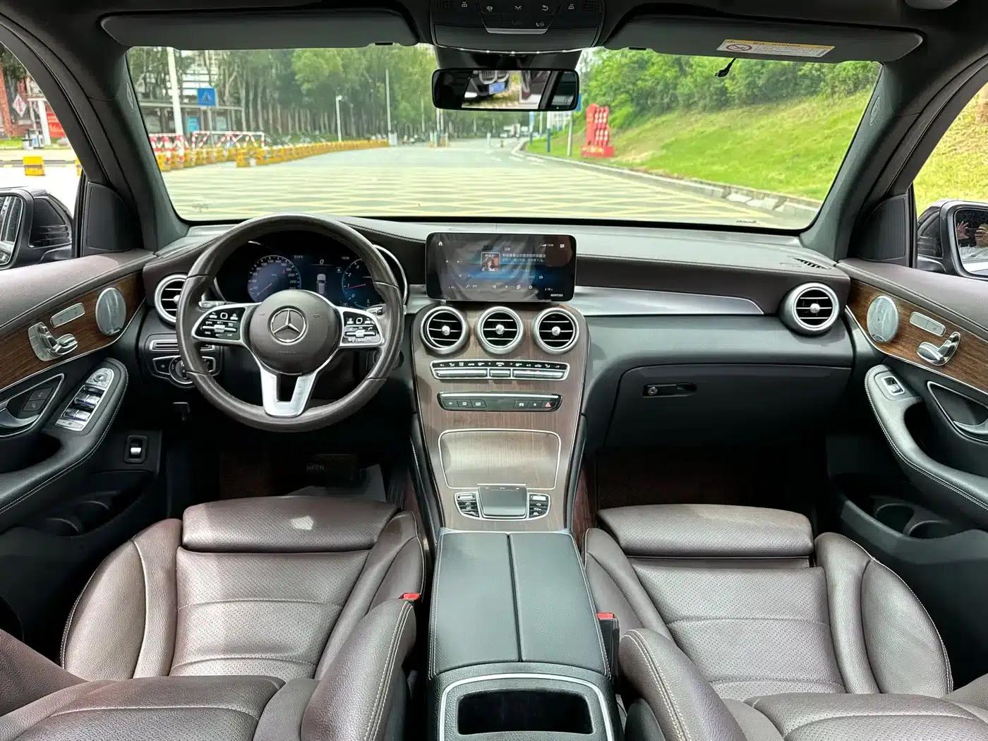 2021 Mercedes-Benz GLC 300 L 4MATIC Dynamic — миниатюра 13