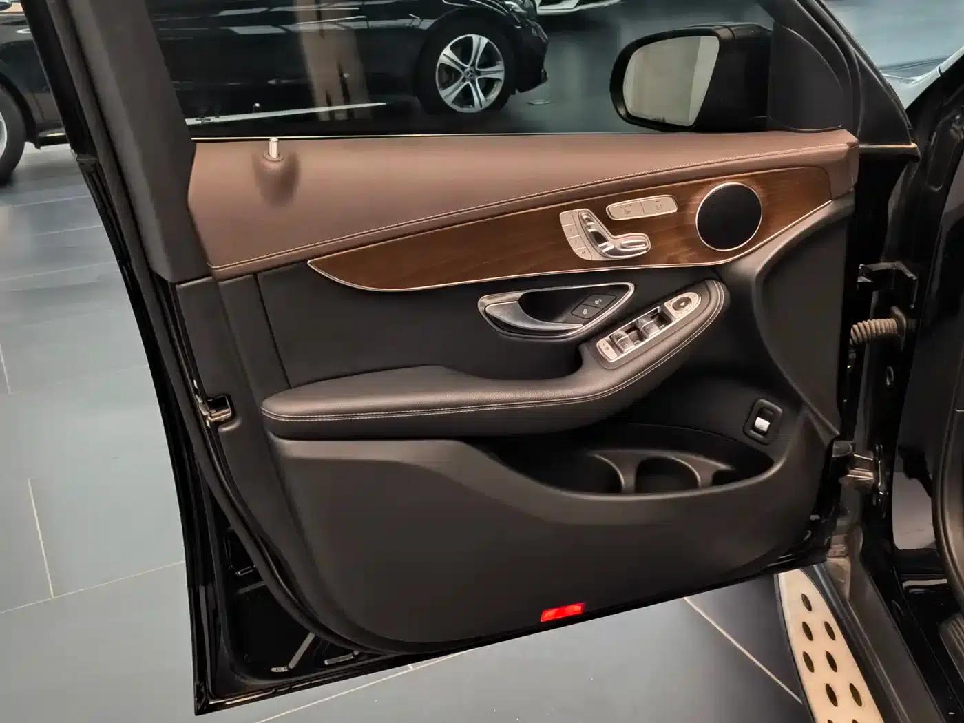2022 Mercedes-Benz GLC 260 L 4MATIC Luxury — миниатюра 7