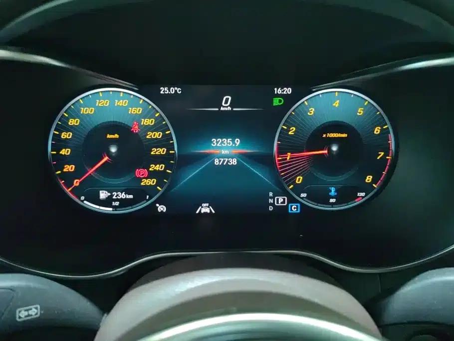 2020 Mercedes-Benz GLC 300 L 4MATIC Luxury — миниатюра 14