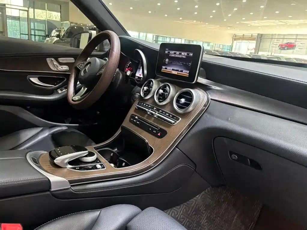 2018 Mercedes-Benz GLC Facelift: GLC 300 4MATIC Dynamic — миниатюра 3