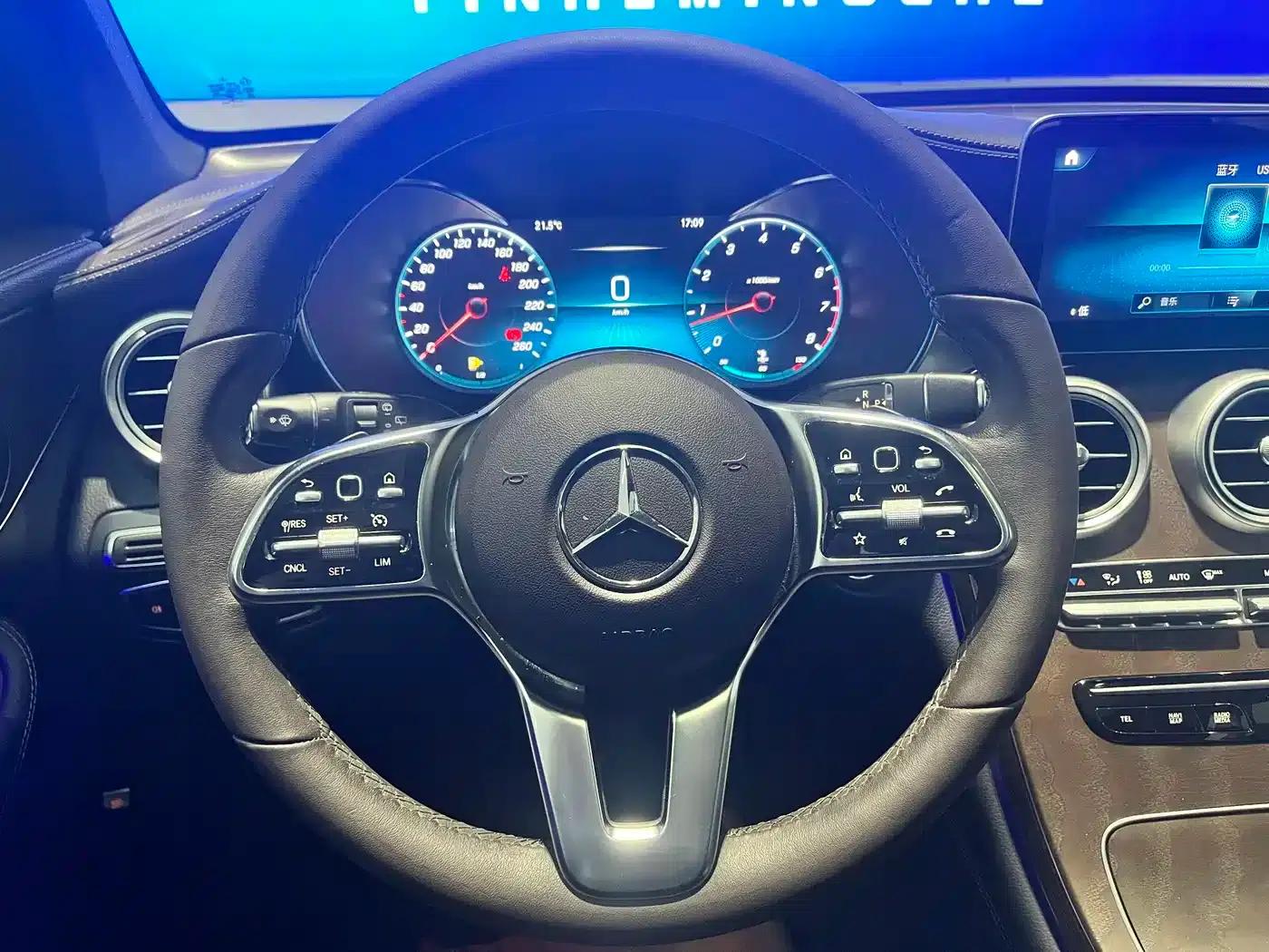 2020 Mercedes-Benz GLC 260 L 4MATIC Luxury — миниатюра 11