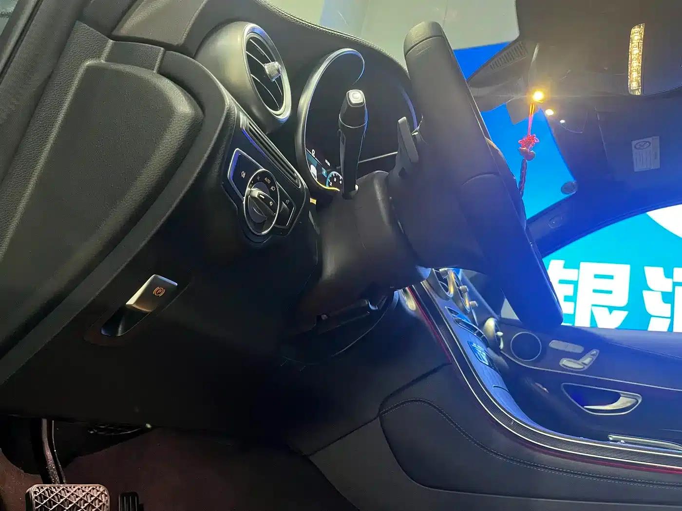 2020 Mercedes-Benz GLC 260 L 4MATIC Luxury — миниатюра 6
