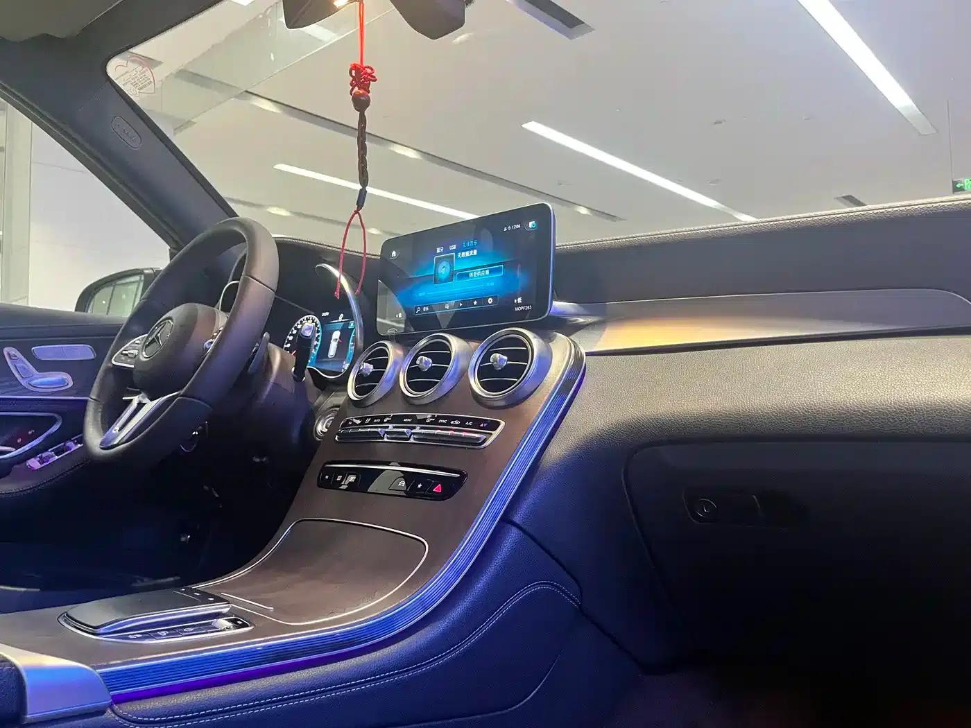 2020 Mercedes-Benz GLC 260 L 4MATIC Luxury — миниатюра 10