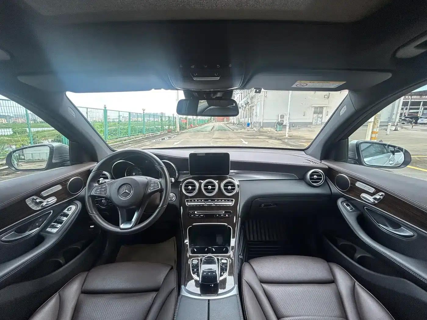 2019 Mercedes-Benz GLC 260 4MATIC Dynamic — миниатюра 13